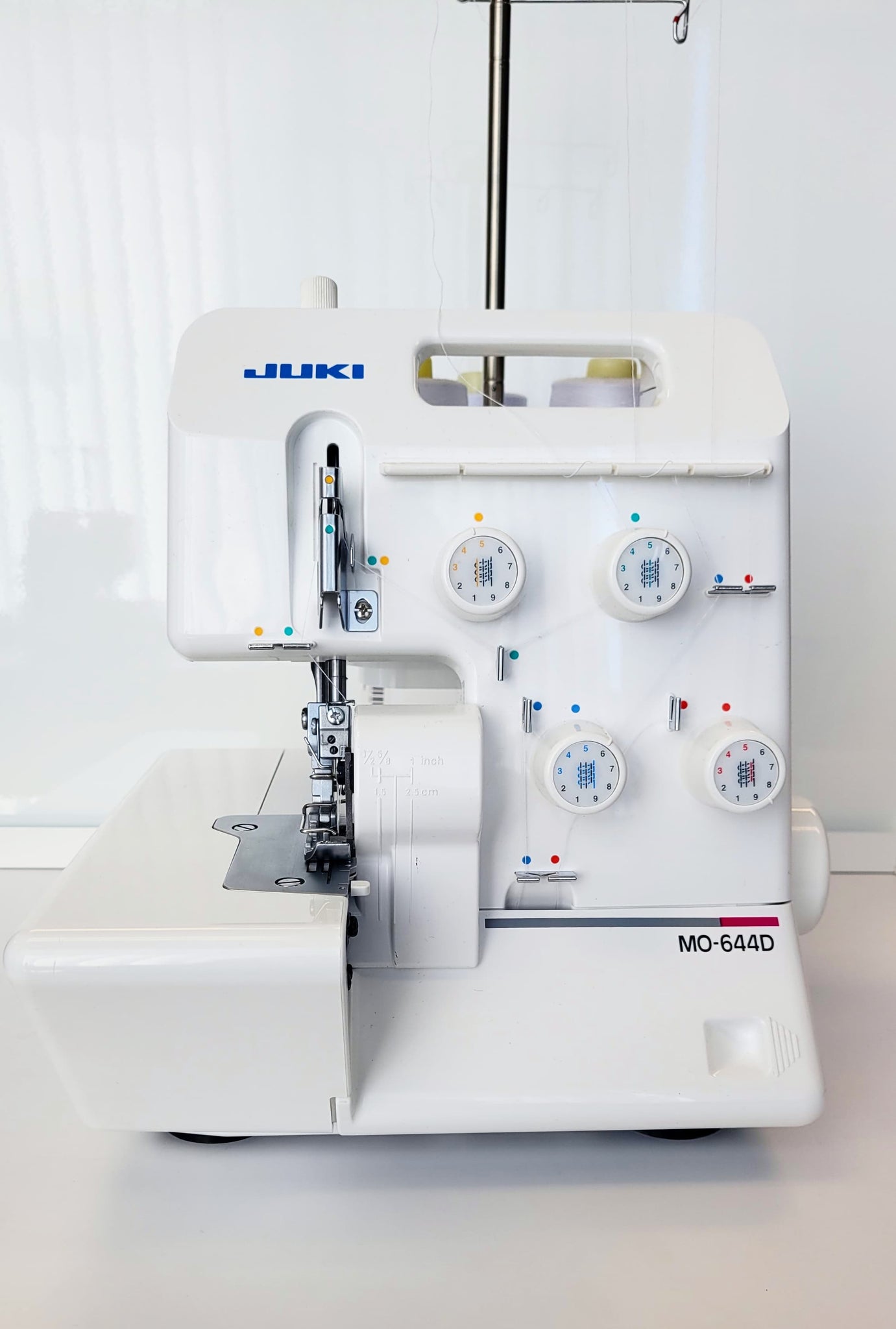 🎅🧵 asking Santa for a Serger - help me choose! (Brother and Juki